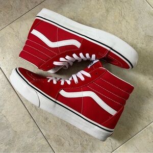 Vans Sk8-Hi shoe - like new - red